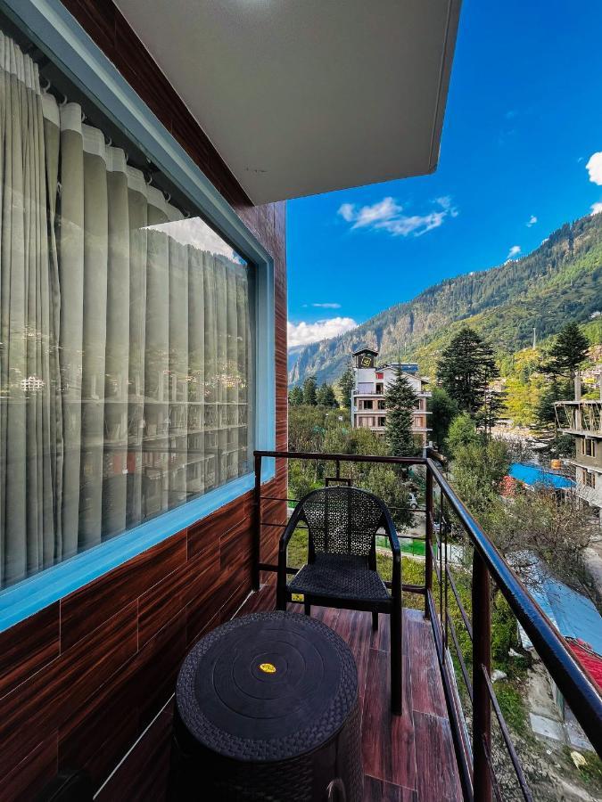 Apple Flower With Balcony And Mountain View มะนาลี ภายนอก รูปภาพ