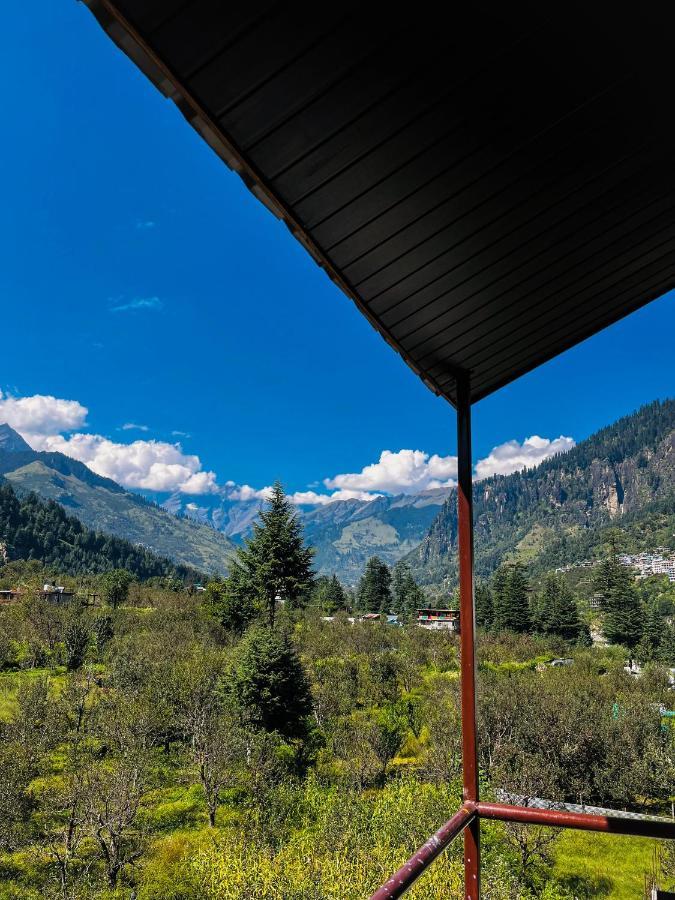 Apple Flower With Balcony And Mountain View มะนาลี ภายนอก รูปภาพ