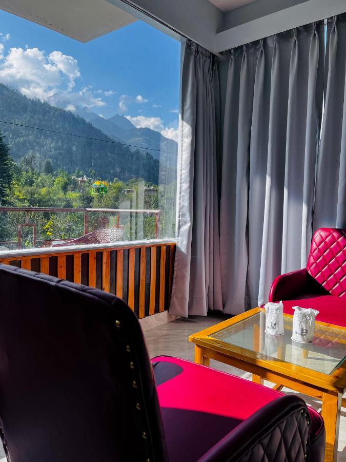 Apple Flower With Balcony And Mountain View มะนาลี ภายนอก รูปภาพ